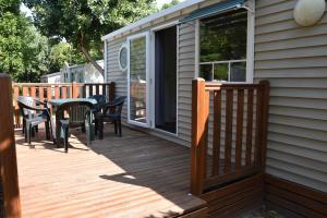 Camping CAMPING SAINT GABRIEL *** Route de Fontvieille 13150 Tarascon Languedoc-Roussillon