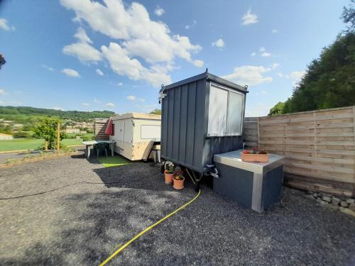 Caravane et Jacuzzi