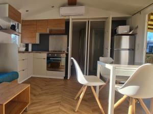 Casita Camping Le Lac des Rêves 8 personnes et climatisé