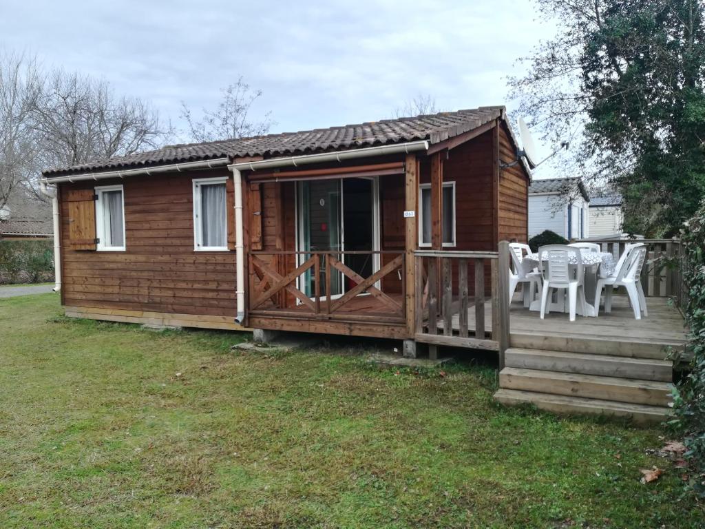 Camping Chalet au pied du lac 1590 Route du Lac 40200 Sainte-Eulalie-en-Born