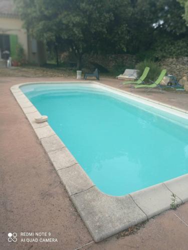 Chalet dans la colline
