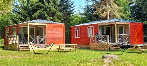 chalet et cabane dans la montagne au Camping les Sapins