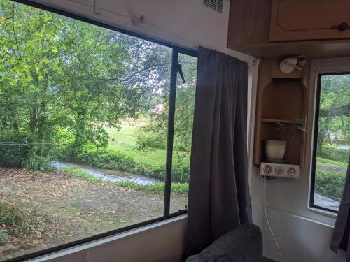 Chamant mobile home situé au coeur du lac