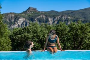 Charmant camping Familiale 3 Etoiles vue 360 plage piscine à débordement empl XXL
