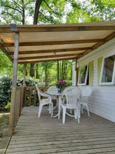 Camping Charmant Mobil-home Bois de la Ralliere 85600 Le Pont Legé Pays de la Loire