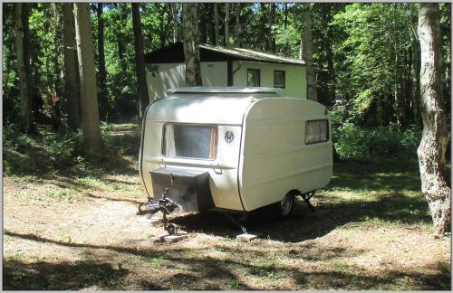 DDR Wohnwagen direkt am Strand