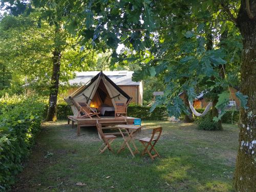 Camping Camping de la Forêt Seasonova Camping Sillé Plage Sillé-le-Guillaume