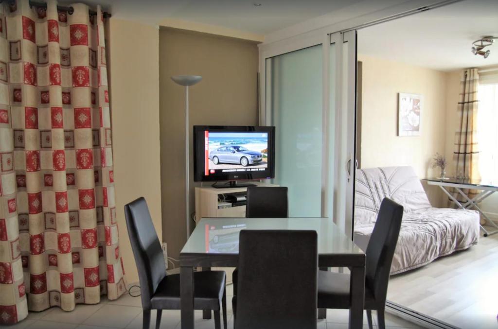Domaine Les Acacias 37700 La Ville-aux-Dames