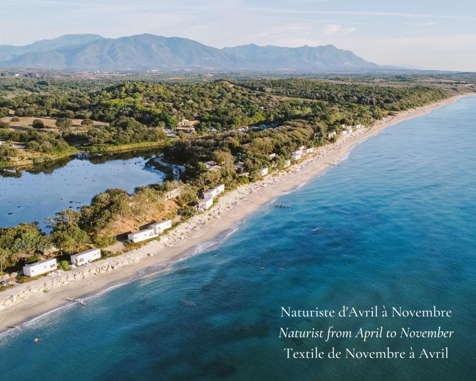 Camping Domaine Naturiste de Riva Bella Route de Riva Bella 20230 Linguizzetta