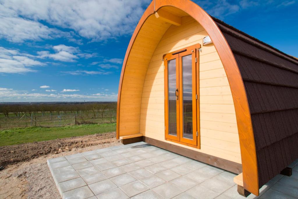 Ferien im Naturwagen Pod 1 Zur Plantage 8 auf Campingplatz, 18236 Diedrichshagen