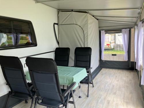Ferienunterkunft Mietwohnwagen mit Dusche und WC Typ Storch