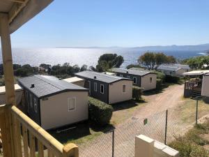 Camping Frantheor Saint-Raphael 4 étoiles Camping l'Île d'Or, 4415 Route de la Corniche 83700 Saint-Raphaël Provence-Alpes-Côte d\'Azur