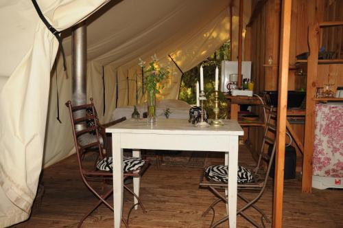 Tente de luxe Camping Glamping Terre Rouge Le Verdier Villecomtal