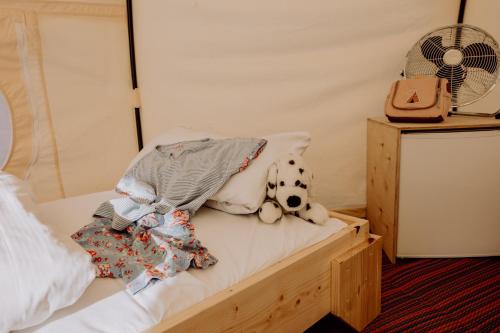 Glampingresort raus am see in Spaden