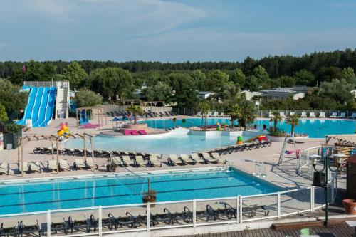 GRAND MOBIL HOME 2CH 248 CAMPING 4* SIBLU LA RESERVE