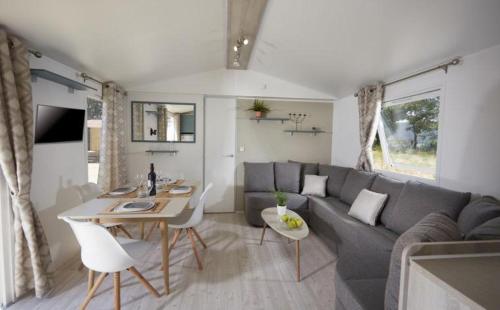 Grand mobil home tout confort ES 93