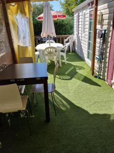 Grand Mobile home dans camping
