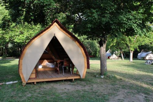 Habitat Créateur - Hébergements insolites au camping municipal \