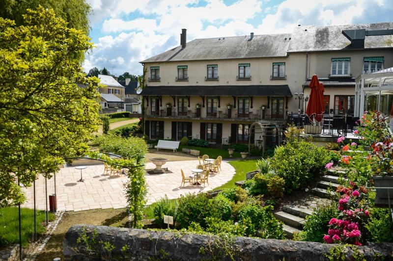 Camping hotel restaurant du Commerce 5 Rue du Fief aux Moines 53480 Vaiges