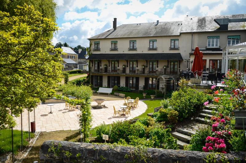 hotel restaurant du Commerce 5 Rue du Fief aux Moines, 53480 Vaiges