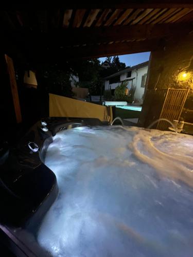 La cabane du 375, Piscine Clim,Jacuzzi et insolite