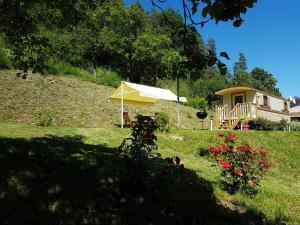 Camping La Roulotte des Bords de l'Ance La Villette 43530 Tiranges Auvergne