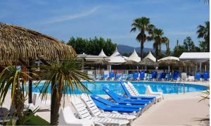 Camping Le Bora Bora Mobilhome Camping Le Montourey 4 étoiles 2399 Rue de Montourey 83600 Fréjus Provence-Alpes-Côte d\'Azur