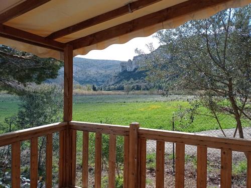 LE CAMPING DE TAUTAVEL