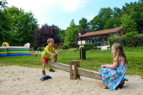 Camping Camping Le Hameau du Petit Lay Numéro 1 Chauvin Mouchamps