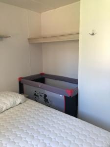 Camping Le HETRE \ Route de Contis 40170 Saint-Julien-en-Born Aquitaine