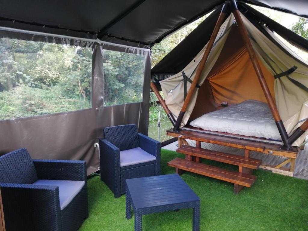 Camping Le lodge de la Redoute 17 Place la Place 59143 Nieurlet