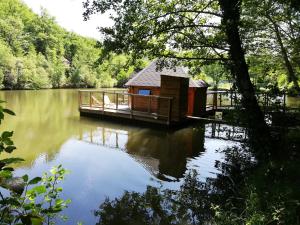 Camping Les cabanes du Duzou La Salle 12320 Conques-en-Rouergue Midi-Pyrénées