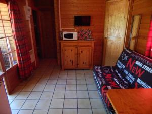 Camping LES CHÂLETS DE MONTORGUEIL LIEU-DIT CAMPAGNOLE ROUTE DU COL DE PORT 09400 Saurat Midi-Pyrénées