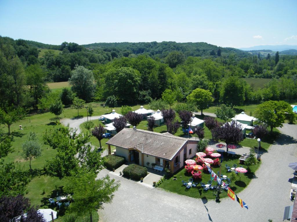 LES EYCHECADOUS camping les Eychecadous 2 route du camping, 09130 Artigat