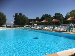 Camping Les Mathes Avenue de la Palmyre 17570 Les Mathes -1