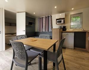 Les Mobil-homes By Le Marintan