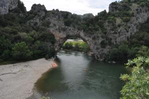 Camping Les rives d'Auzon 505 route du viaduc 07170 Lavilledieu Rhône-Alpes