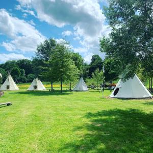 Camping Les Tipis du Bonheur de Vivre Chemin du Parcaigneau 72350 Brûlon Pays de la Loire