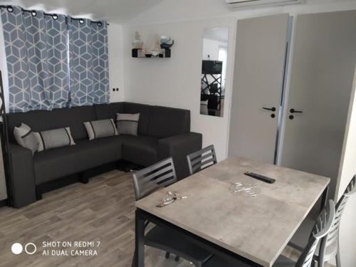 Location mobil home 4/6 personnes camping 4 *