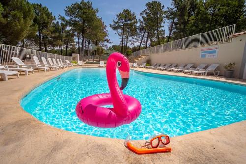 Camping maeva Escapades La Pinède en Provence Mondragon france