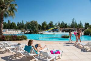 Camping Mhome Tconfort 6P VIAS PLAGE MER A 500 M Avenue de la Méditerranée 34450 Vias Languedoc-Roussillon