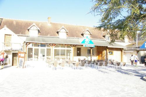 MHVACANCES propose CAMPING 4 ETOILES DANS LE LOIRE ET CHER PROCHE BEAUVAL