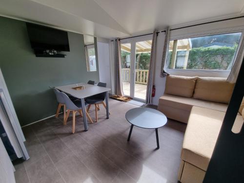 Mobil home 2 chambres Camping **** (507)