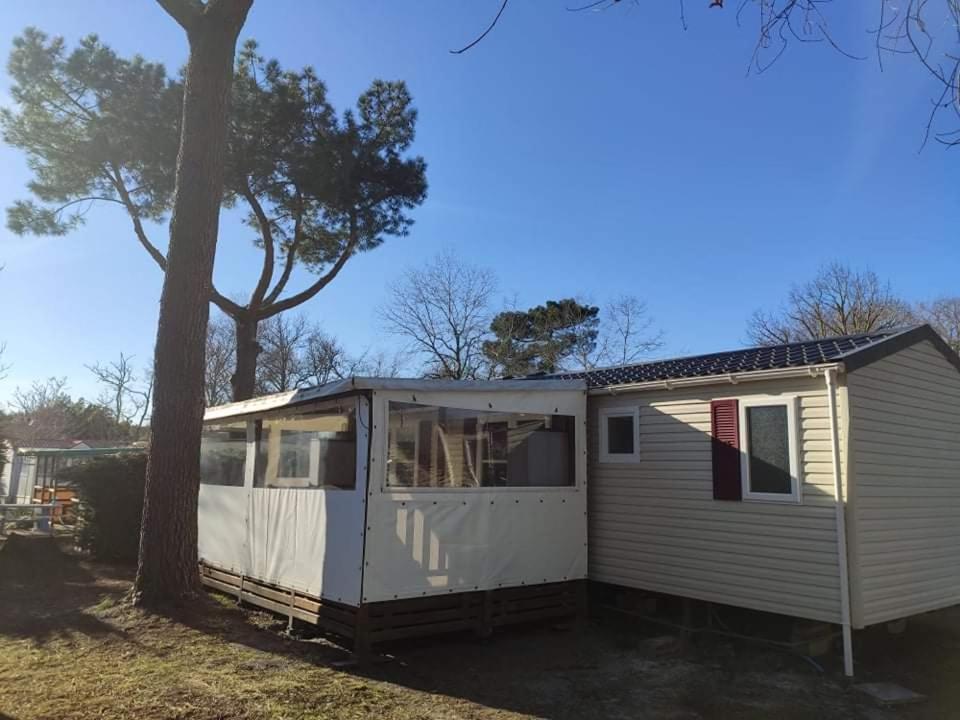 Mobil home 2 chambres tout équipé 1 Route de Pauillac, 33990 Hourtin