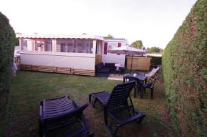 Mobil Home 3 chambres 2 salle de bain 2 WC Camping 4 Stars LES CHARMETTES Parcelle privée prestige