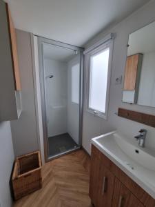 Mobil Home 4 - 6 personnes Camping 4 étoiles 148