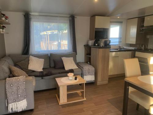 Mobil-Home 4 étoiles avec piscine proche de Blois