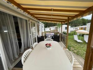 Mobil-Home 4 étoiles avec piscine proche de Blois