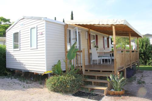 Mobil-Home 4 étoiles espace piscine