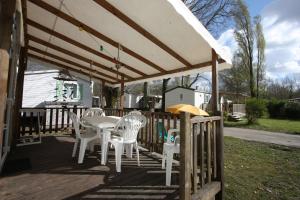 MOBIL-HOME 6 PERSONNES CAMPING EUROLAC BORD LAC AUREILHAN